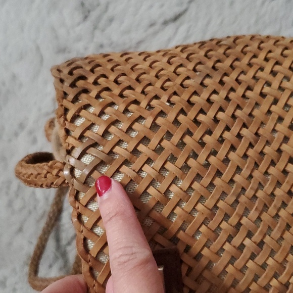 Eric Javits genuine leather frenchie drawstring bucket hand bag - Picture 5 of 15